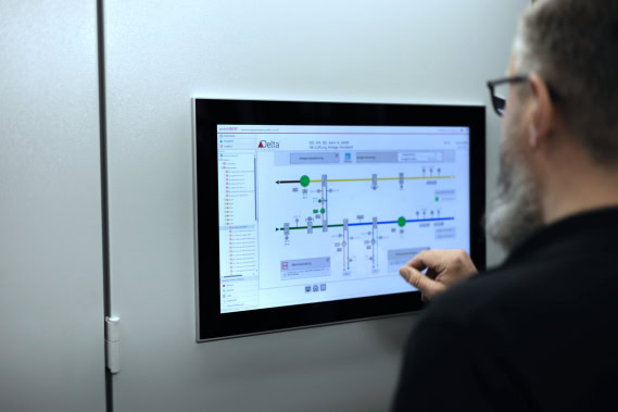 Anlagengrafiken auf Multitouch-PC für enteliWEB